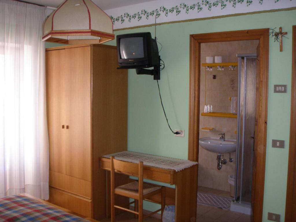 Albergo Ombrettola فالكادي الغرفة الصورة